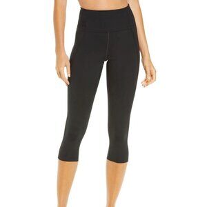 Girlfriend Collective High Waist Capri Leggings In Black size small